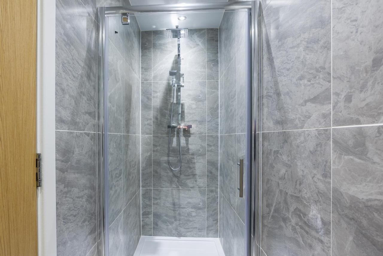 Apartment Luxury 5 Min To Centre*free Parking